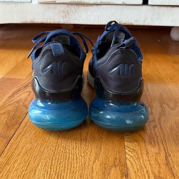 Nike Air Max 270 - Picture 2 of 10